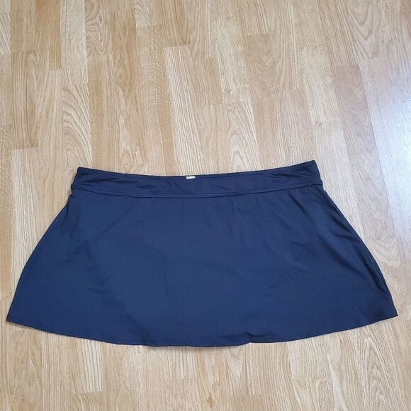 Anne Cole Plus Size Swim Skirt size 24W in Black. - Picture 6 of 13